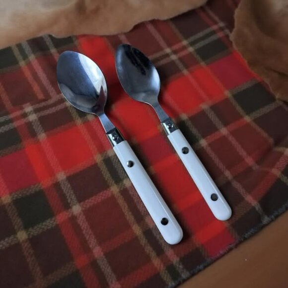 Vintage White Plastic Handle Flatware Set – 14 Pc Stainless Steel Rustic Cabin C - Picture 11 of 12